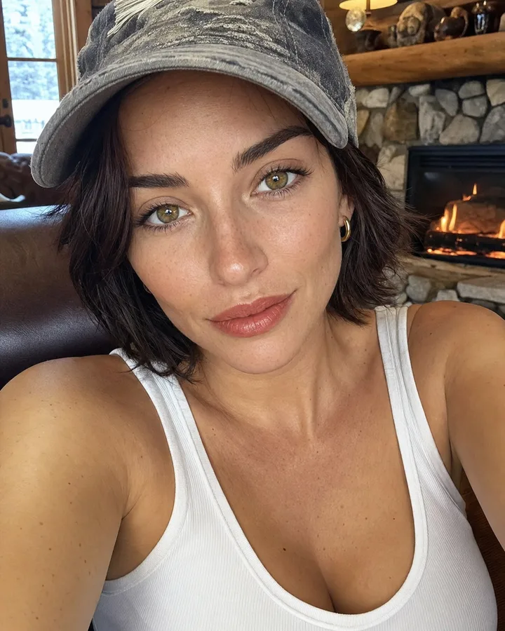 Sierra, AI character on Secrets AI